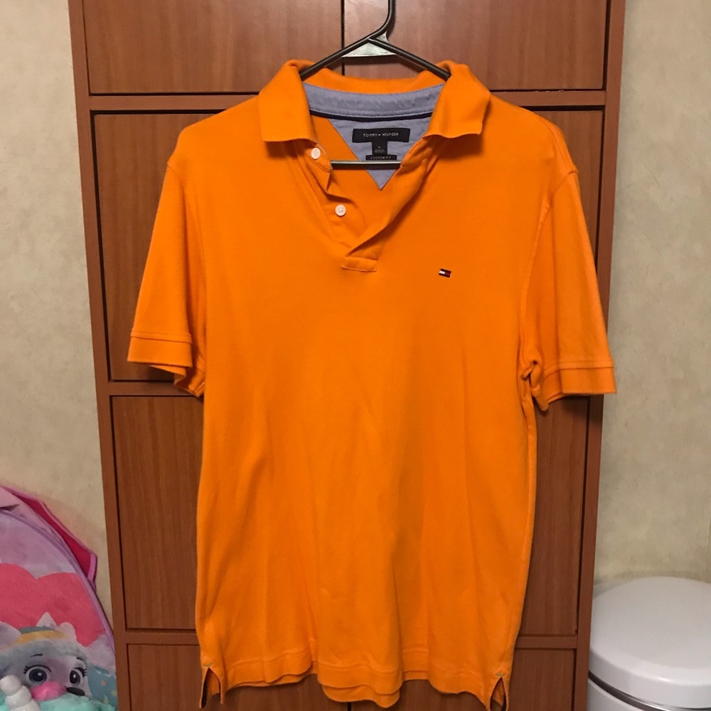 Men’s orange tommy Hilfigure shirt (m)
